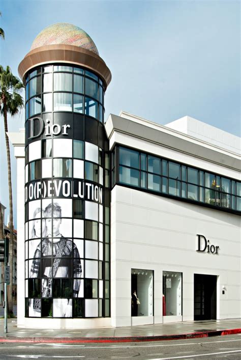 Dior Opens Pop